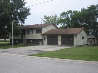 502 2nd St SW, Buffalo Center, IA 50424