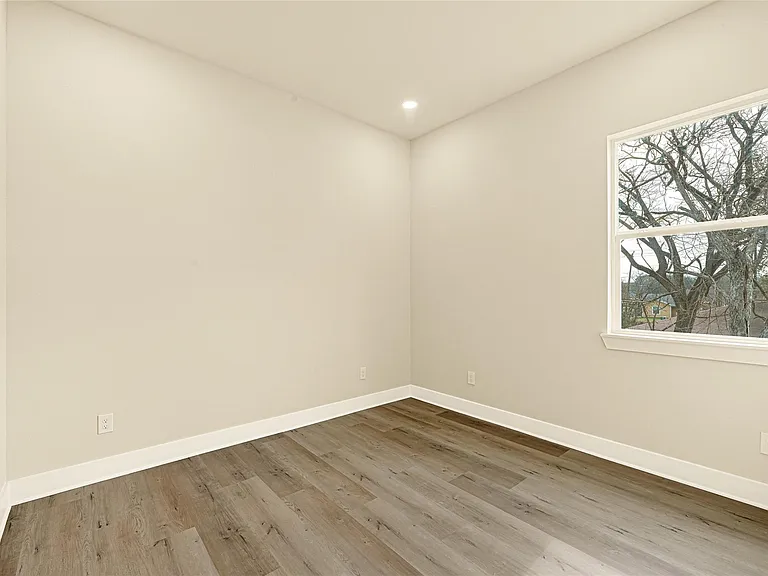 704 Savonna — Photo 14