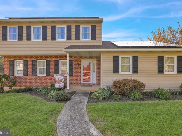 402 Columbus St, Wernersville, PA 19565