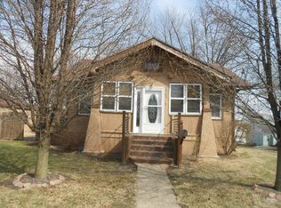 207 S Main St, Leon, IA 50144