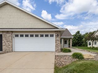 2590 Hawk Ridge Ct SE, Rochester, MN 55904