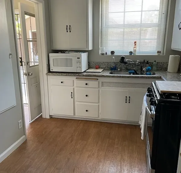 8113 Stewart Ave — Photo 15