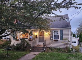 6 Lexington St, Wethersfield, CT 06109