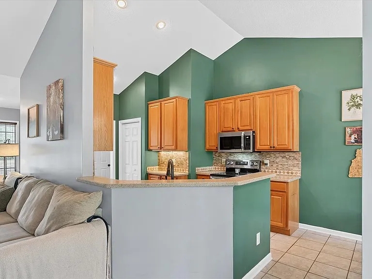 329 Green Links Dr — Photo 35