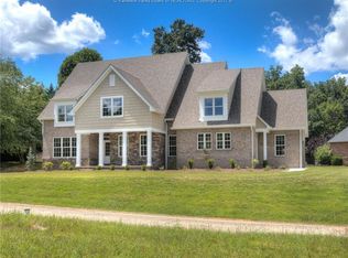 210 Bentwood Rd, Hurricane, WV 25526