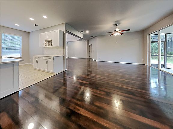 5th image of 1804 STONEYWOOD WAY