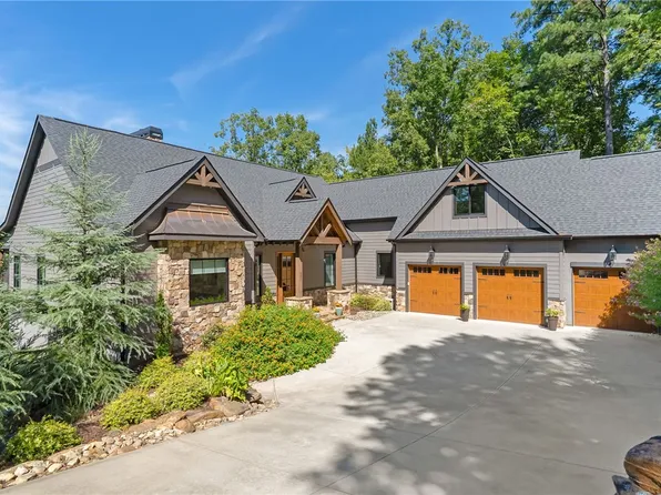 551 Leaning Pine Trl, Six Mile, SC 29682