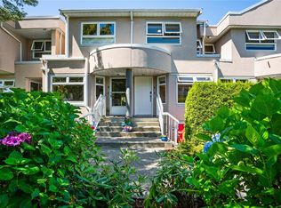 Mayfair Mews, Saanich, BC V8Z 1G1
