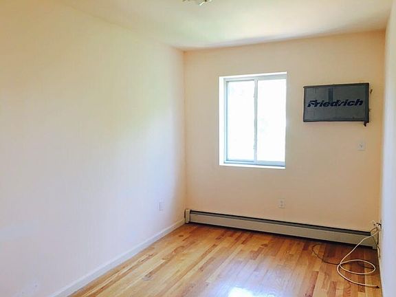 2nd image of 11219 39th Ave #4B