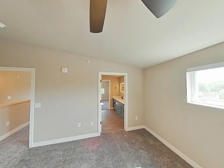 Beaverbrook Apartments — Photo 92