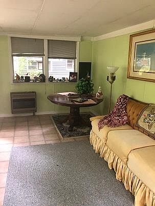 1st image of 232 Fox Dr
