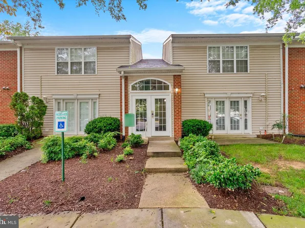 15500 Horseshoe Ln #500, Woodbridge, VA 22191