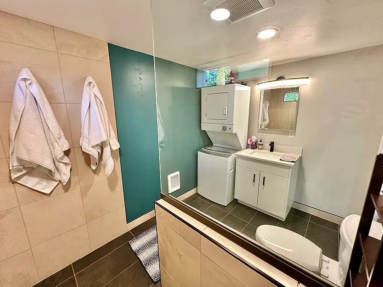 2419 W Regan Ave — Photo 56