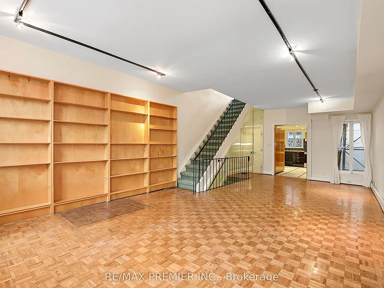 394A King St E #UPPER — Photo 3
