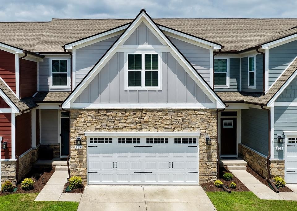 1st image of 207 Pitchfork Way