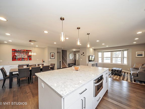3rd image of 3087 Parkside Dr