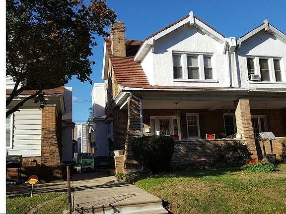 2nd image of 994 E Godfrey Ave