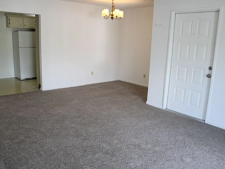 952 Courtyard Ln #12 — Photo 10
