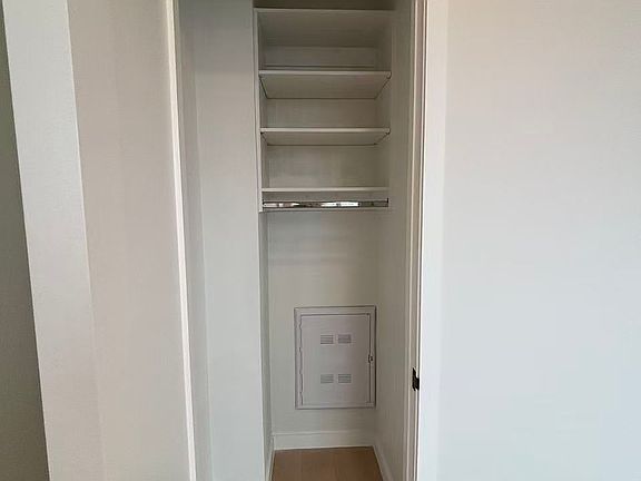 3rd image of 3532 Leavitt St #2