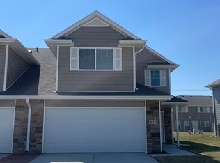 1332 Cedar Cove Rd, Lincoln, NE 68505