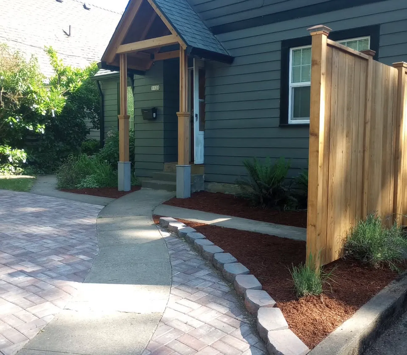 1120 Jefferson St NE — Photo 1