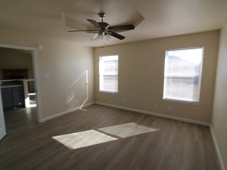 4304 Captain Dr — Photo 13