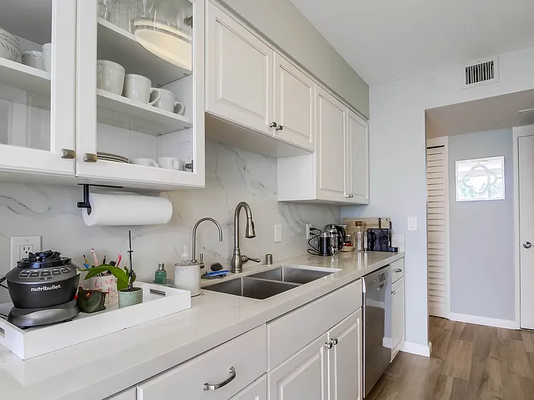 1750 Avenida Del Mundo #308 — Photo 35