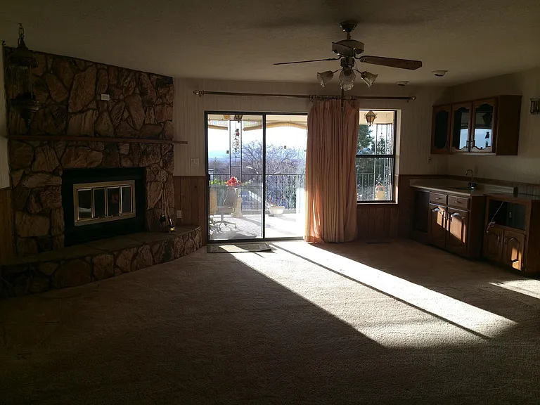 2719 Palo Alto Dr NE — Photo 2