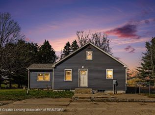 7097 S Clinton Trl, Eaton Rapids, MI
