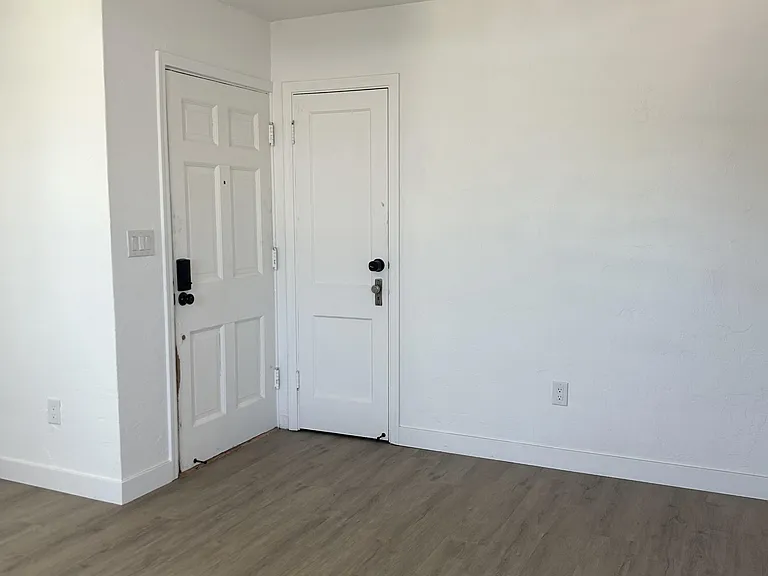3243 E Camden St #1 — Photo 9
