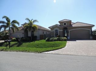 614 103rd Ave N, Naples, FL 34108