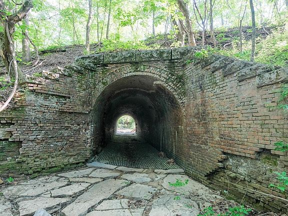 4th image of Lackey Rd