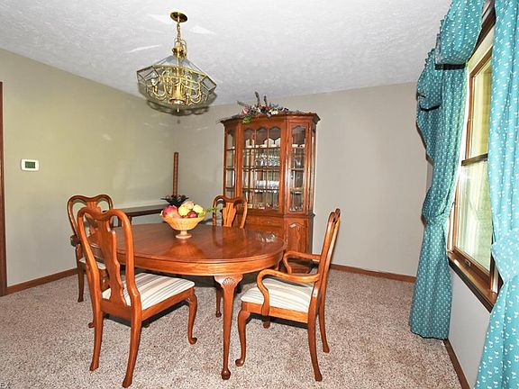 3rd image of 6586 Smucker Dr