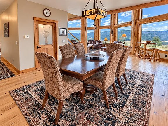 4th image of 3618 Tamarack View Dr