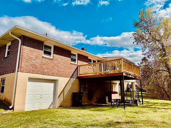2nd image of 375 W Woodlawn Dr