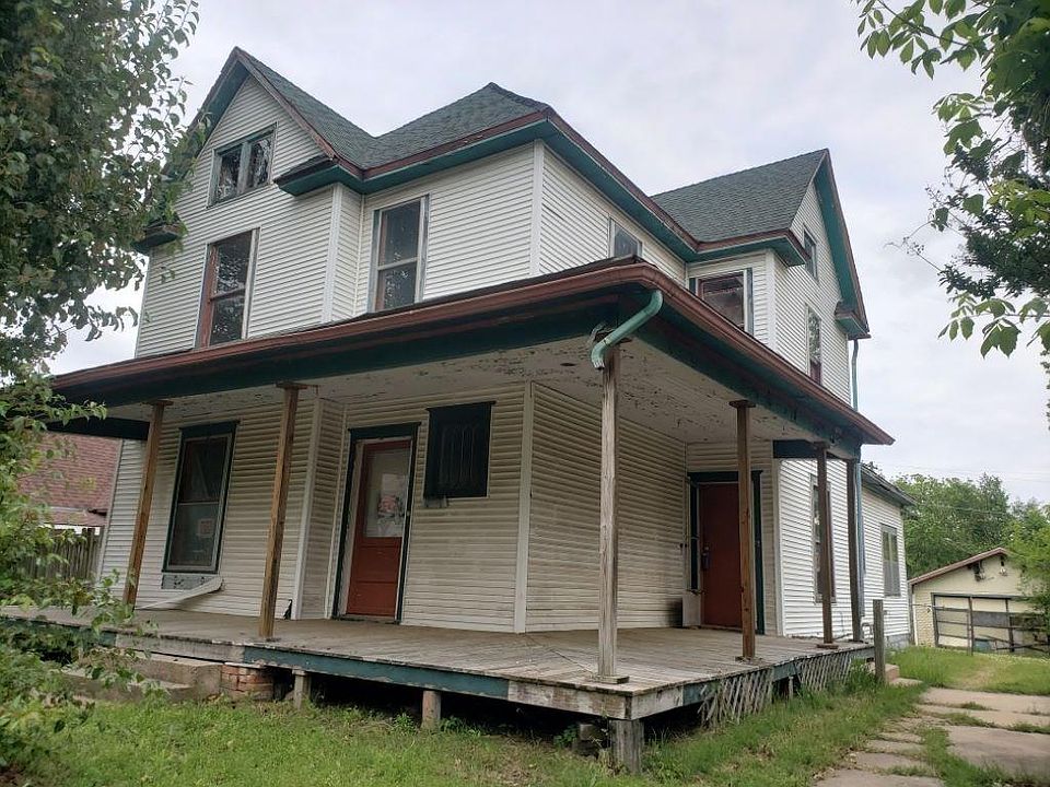 1st image of 807 N Broadway Ave