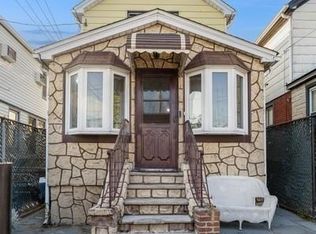 16427 109th Dr, Jamaica, NY 11433