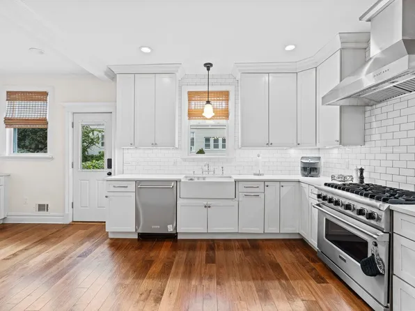 82 Highwood Terrace image 11 of 29