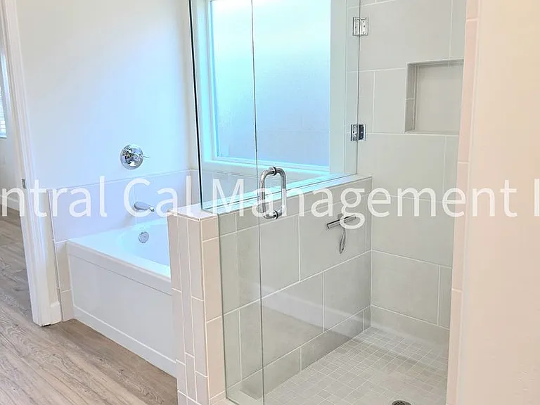 9029 Almond Creek Dr — Photo 28