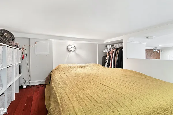 Rented by Brown Harris Stevens | media 16