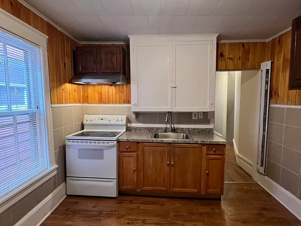 30 E Mauch Chunk St #2