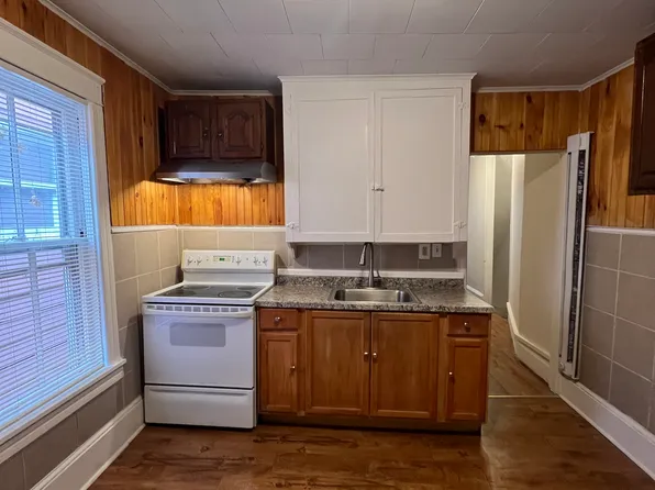30 E Mauch Chunk St #2, Tamaqua, PA 18252