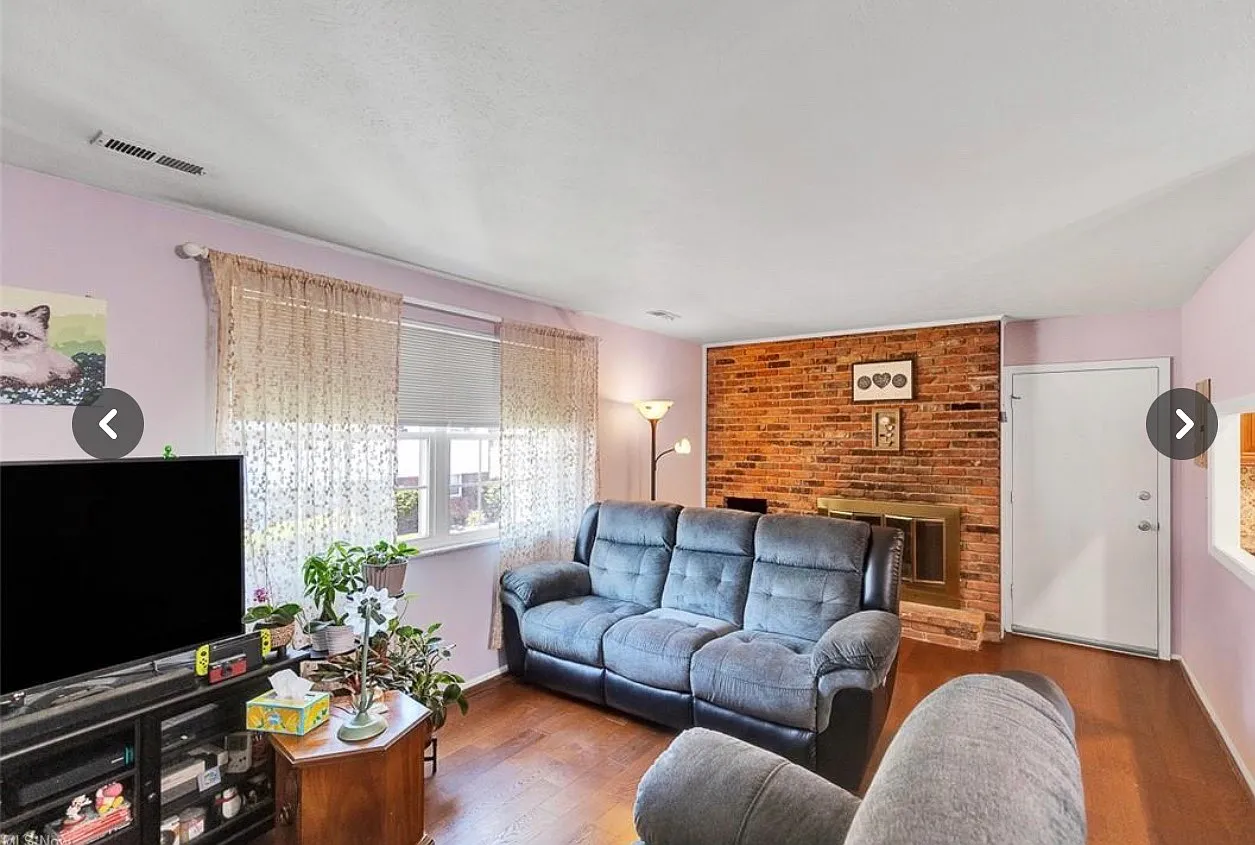 2 bed, 1.5 bath, 911 sqft, $1,650 — Photo 3
