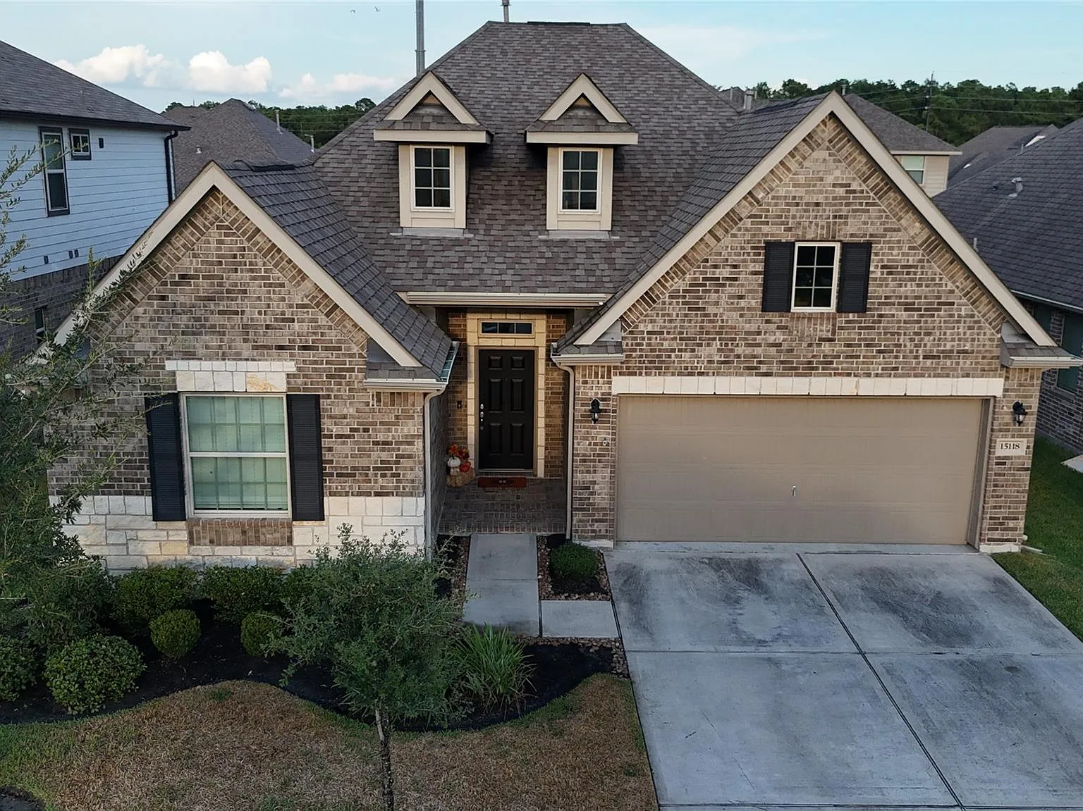 3 bed, 2.0 bath, 2080 sqft, $2,250 — Photo 1