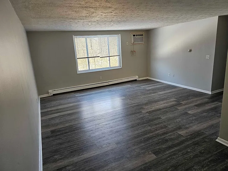 Avery Apartments — Photo 33