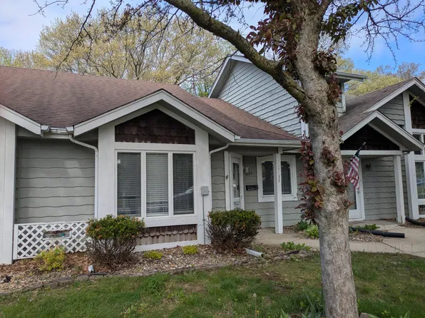225 Clinton St, Lowell, IN 46356