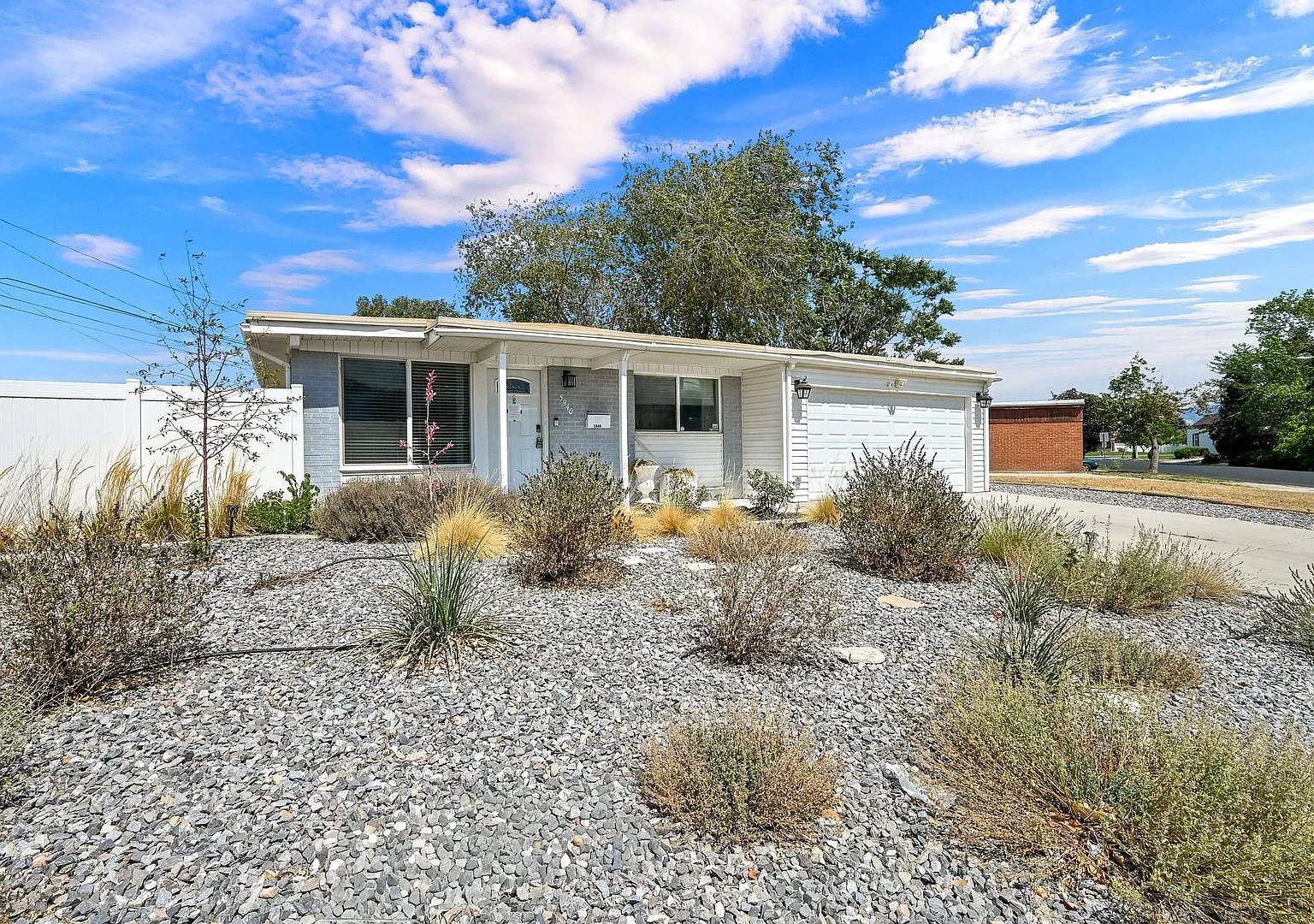 5940 S Starlite Dr — Photo 1