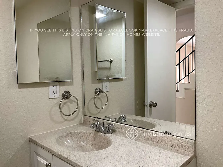 7438 Oakvista Cir — Photo 26
