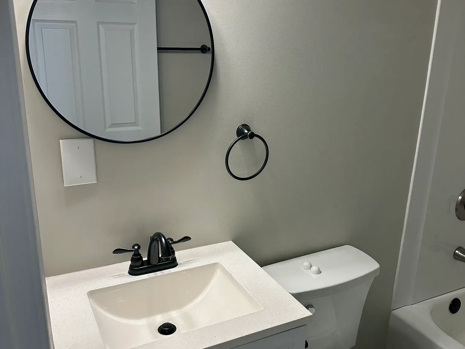 2 bed, 917 sqft, $1,850 — Photo 4