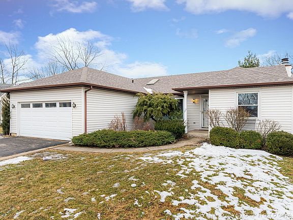 2nd image of 279 Mulford Ln